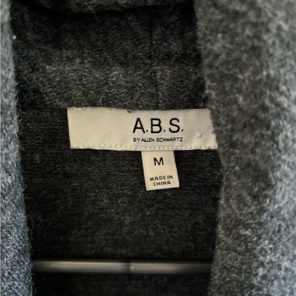 Women’s sweater with side zip - Picture 3 of 3